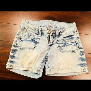 Wildflower faded light blue jean shorts size 3